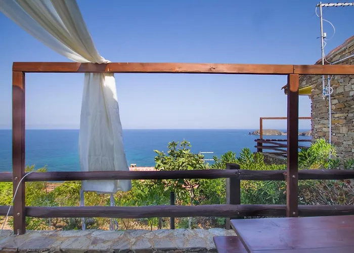 Vakantiehuis La Dolce Casa Di Luisa - Costa - Super Vista Mare- 400 Metri Al Mare- Pistis Free Wifi Iunq0644-q0646-q5993-q0647