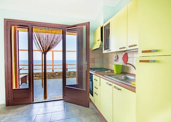 Vakantiehuis La Dolce Casa Di Luisa - Costa - Super Vista Mare- 400 Metri Al Mare- Pistis Free Wifi Iunq0644-q0646-q5993-q0647 *
