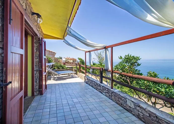 La Dolce Casa Di Luisa - Costa - Super Vista Mare- 400 Metri Al Mare- Pistis Free Wifi Iunq0644-q0646-q5993-q0647 * Torre dei Corsari