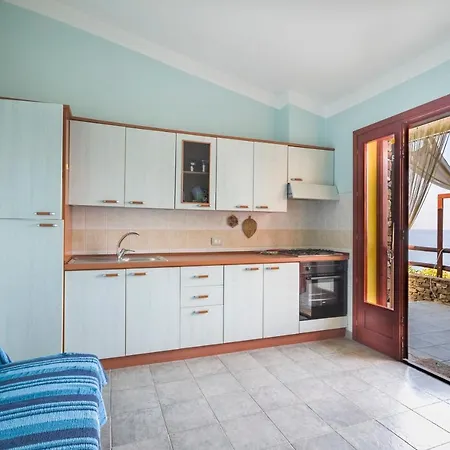 La Dolce Casa Di Luisa: Beachfront Retreat With Sea Views Holiday home Torre dei Corsari
