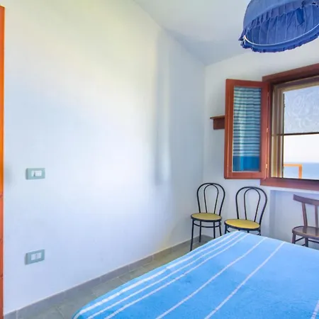 Holiday home La Dolce Casa Di Luisa: Beachfront Retreat With Sea Views *