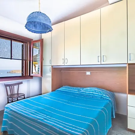 La Dolce Casa Di Luisa: Beachfront Retreat With Sea Views Torre dei Corsari