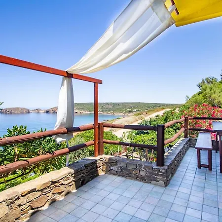 Holiday home La Dolce Casa Di Luisa: Beachfront Retreat With Sea Views *