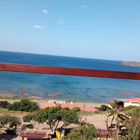 La Dolce Casa Di Luisa: Beachfront Retreat With Sea Views Holiday home *