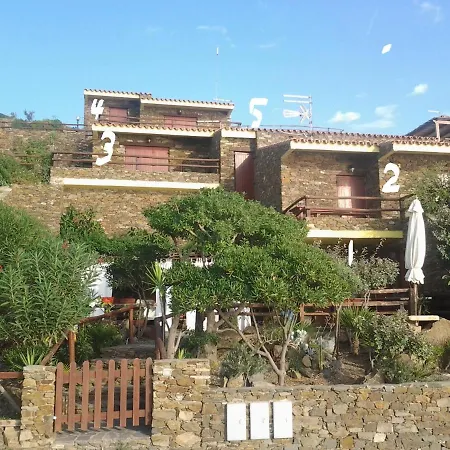 Holiday home La Dolce Casa Di Luisa: Beachfront Retreat With Sea Views *